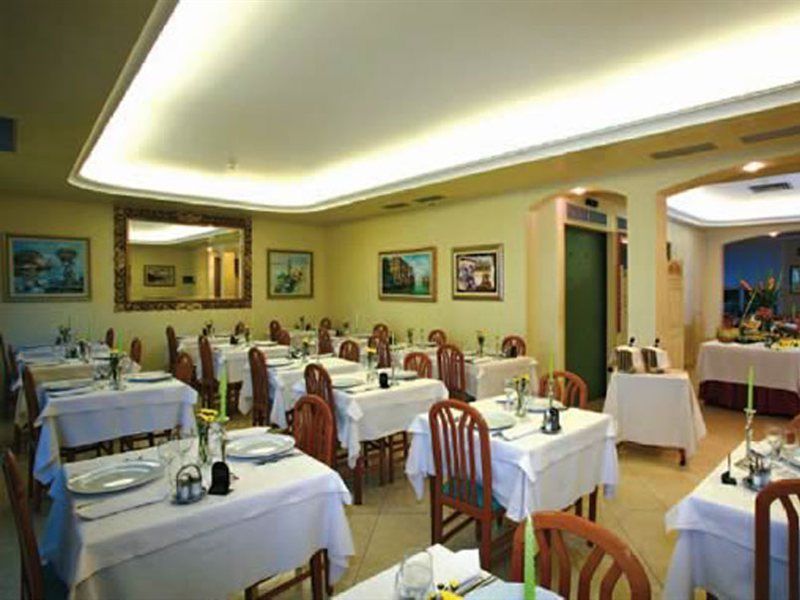 Helios Hotel